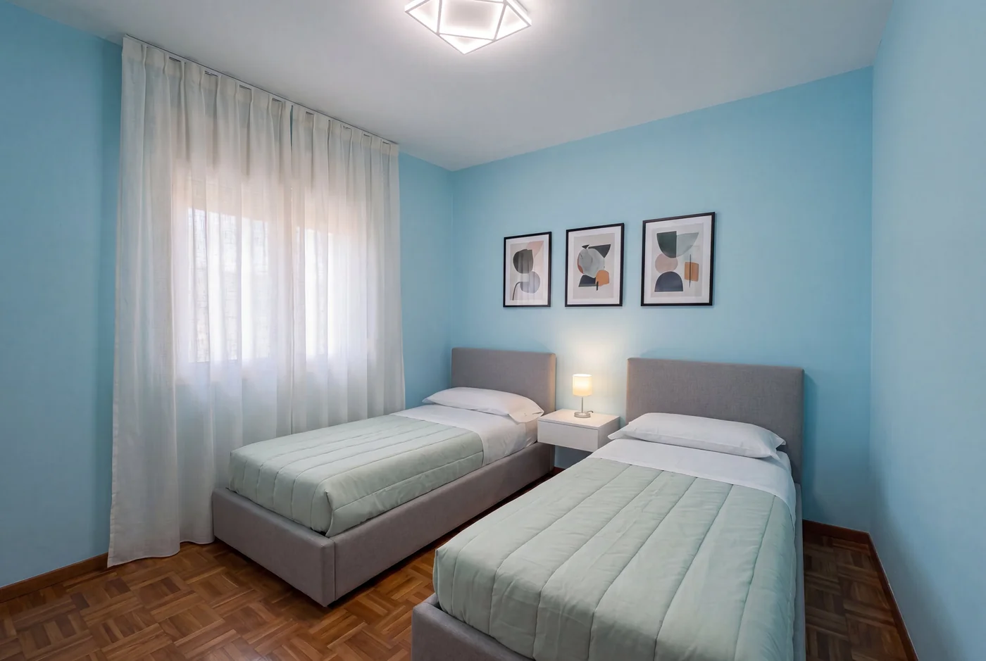 Dormitorio individual · Tonos azules y neutros